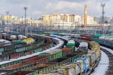 Lviv, Ukraine, 18 January 2022. Trains and goods wagons on railway tracks © Mykola Tys/Shutterstock